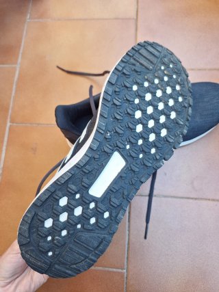 Zapatillas Adidas Hombre Negras y Blancas