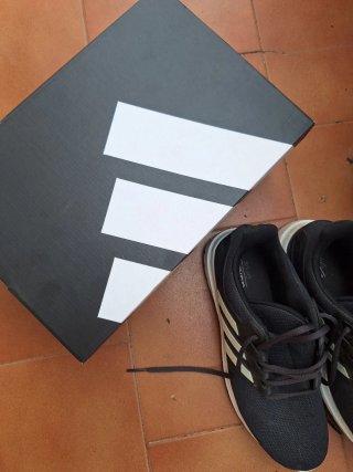 Zapatillas Adidas Hombre Negras y Blancas