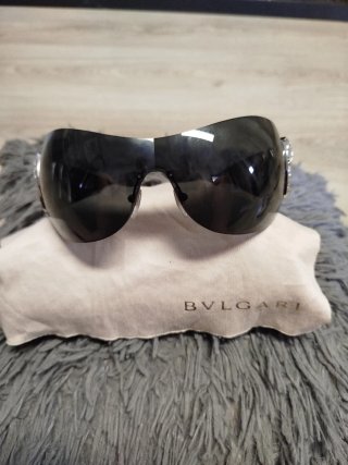 Gafas de sol mujer Bvlgari negras y plateadas