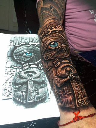 Tatuador Experto en Realismo y Retratos