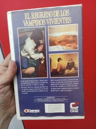 VHS El Regreso de los Vampiros Vivientes