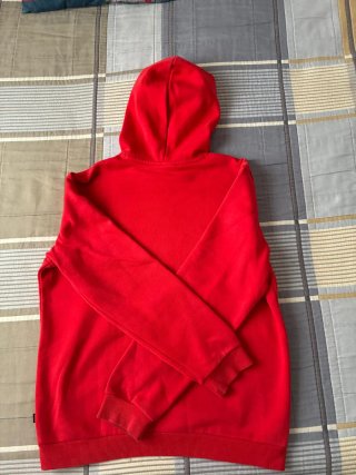 Sudadera Puma con capucha roja T15-16