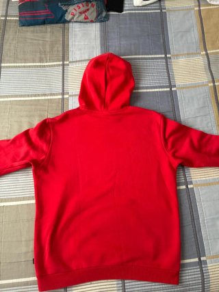 Sudadera Puma con capucha roja T15-16