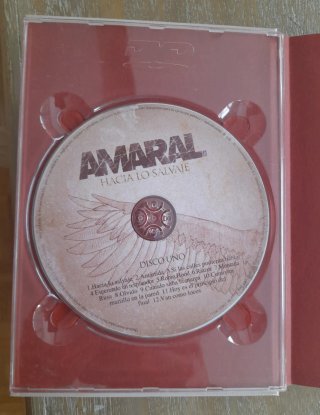 Amaral. Álbum Hacia lo Salvaje. Ed. 2011.
