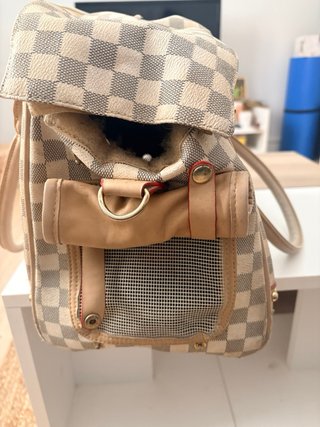Bolso transportín cuadros beige y blanco