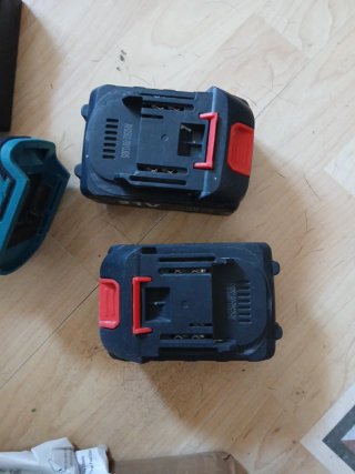 Amoladora Radial + 2 Baterías y Cargador