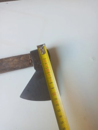 Hacha pequeña de madera