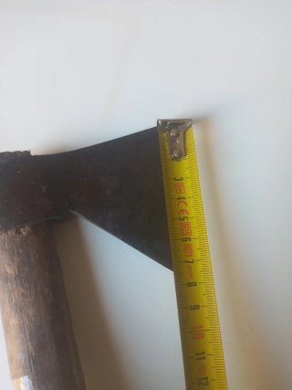 Hacha pequeña de madera