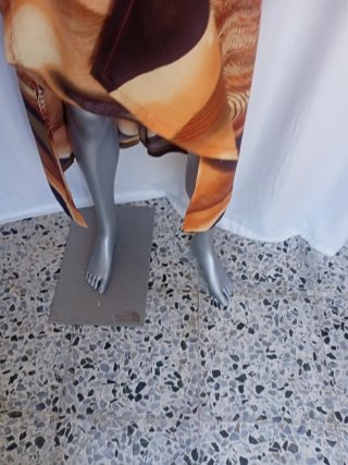 Vestido estampado marrón y naranja