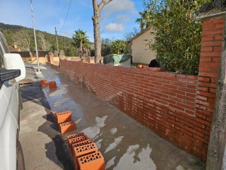 Construcción y rehabilitación de viviendas.
