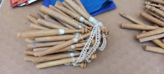Juego de bolillos y patrones encaje