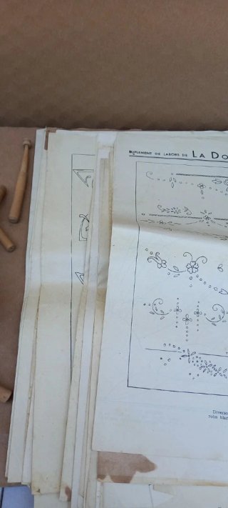 Juego de bolillos y patrones encaje