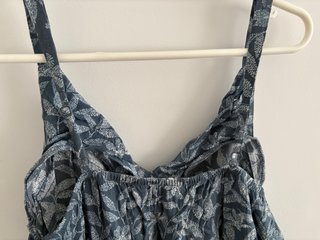 Vestido de verano con tirantes