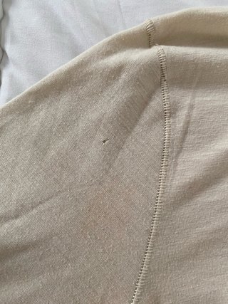 Camiseta Vans con capucha y bolsillo