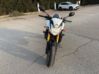 Yamaha Fz8 n