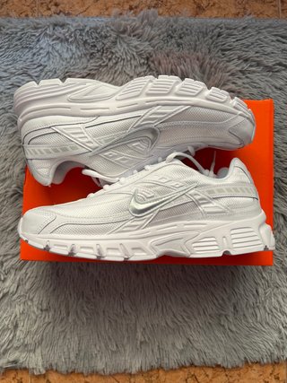 Nike Initiator