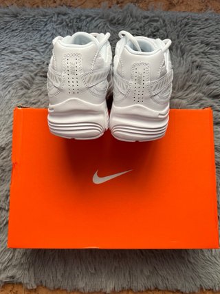 Nike Initiator