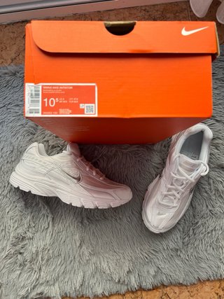 Nike Initiator
