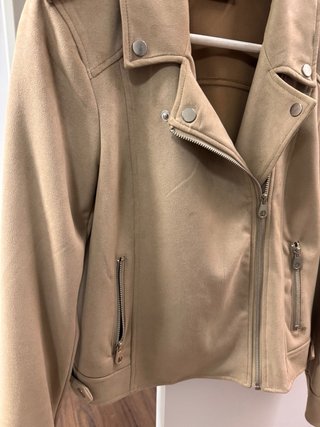 Cazadora antelina beige Vero Moda