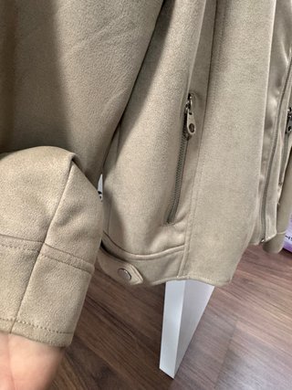 Cazadora antelina beige Vero Moda