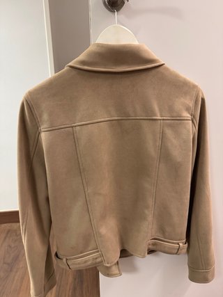 Cazadora antelina beige Vero Moda