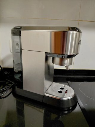 Cafetera DeLonghi Dedica EC685