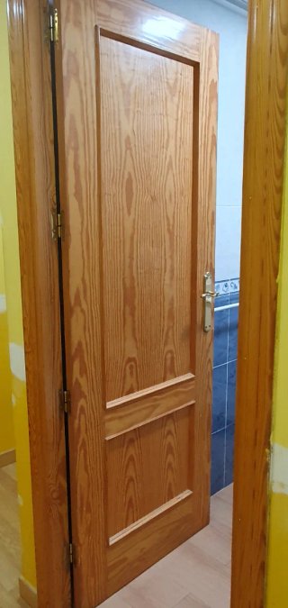 Puerta de pino