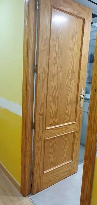Puerta de pino