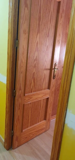 Puerta de pino
