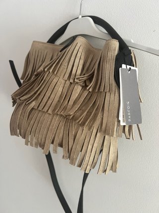 Bolso Parfois flecos beige y negro