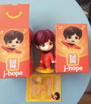 Figura Tiny Tan J-Hope de McDonald's