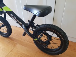 Bicicleta infantil B'TWIN RUNRIDE 900 sin pedales