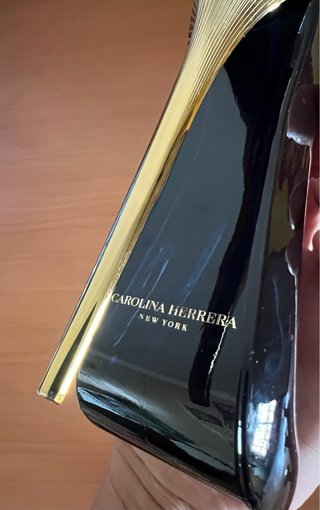 Perfume Carolina Herrera tacón vacío