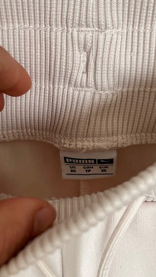 Pantalón chándal Puma beige Talla XS Selena Gomez