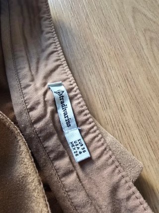Falda Stradivarius Beige Botones Bolsillos