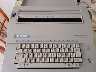Máquina de escribir Philips VW 2110