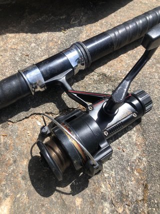 Conjunto pesca: cañas, carretes y funda