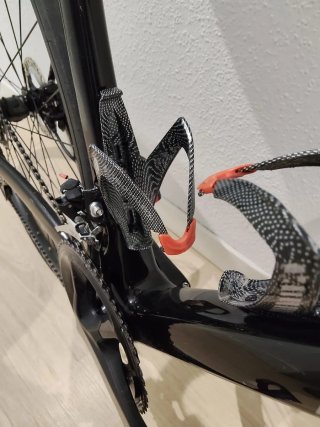 Bicicleta BH Negra.