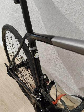 Bicicleta BH Negra.
