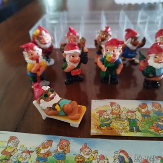 Sorpresine Kinder Ferrero Gnomi 4 stagioni