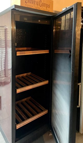 Cámara refrigeradora de vinos