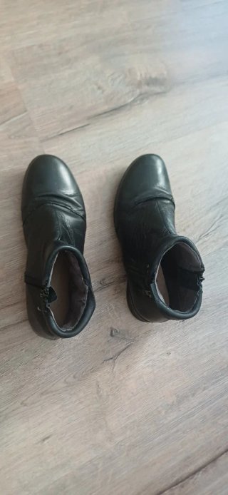 Botines Fluchos Negros Piel Cremallera