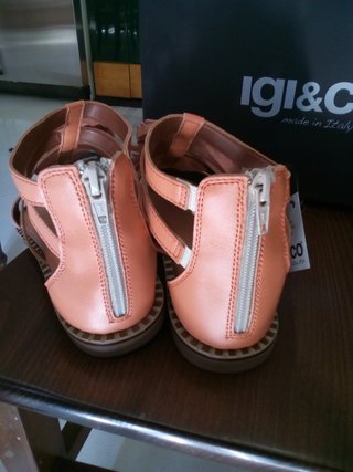 Sandali Igi&Co pelle arancio con frange