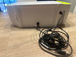 Impresora HP Deskjet 2132 Verde/Blanca