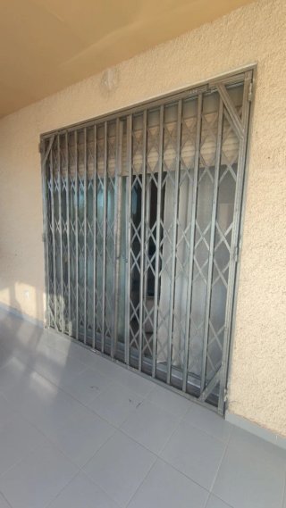 Reja de hierro plegable para terraza