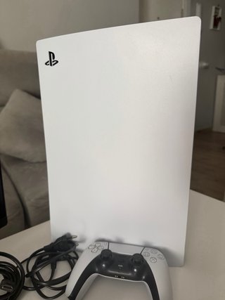 Consola PS5 con Monitor MSI y Cascos JBL