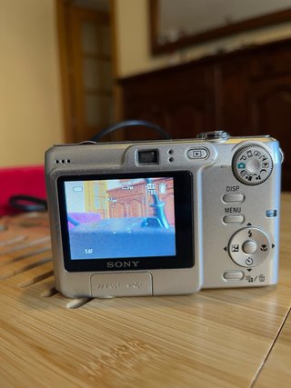Sony Cyber-shot DSC-W35 7.2MP Pack Completo