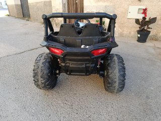 Coche eléctrico infantil todoterreno