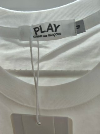 Camiseta Comme des Garçons PLAY Corazón Negro Tall
