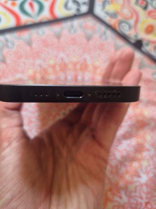 iPhone 16e